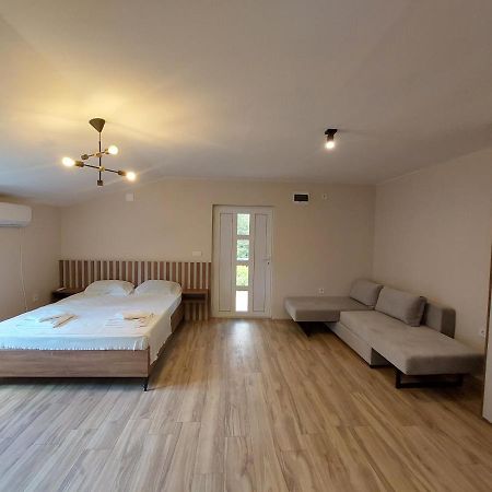 Superb Apartments Virpazar Ngoại thất bức ảnh