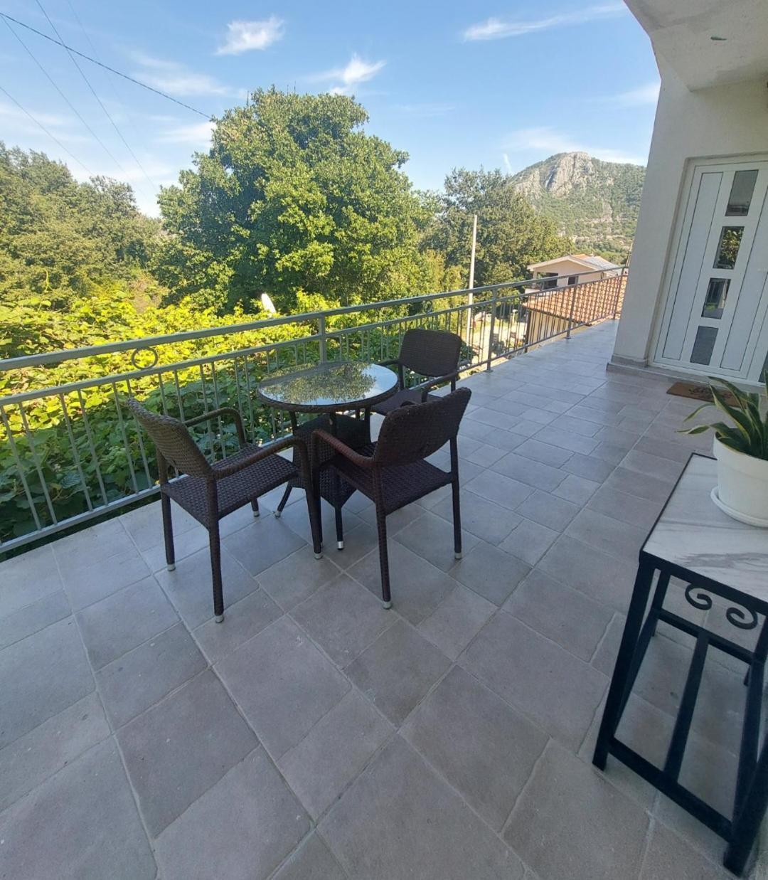 Superb Apartments Virpazar Phòng bức ảnh
